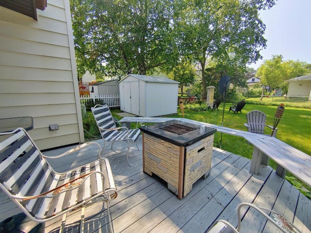 Huge Historic, W/Large Yard & Close To Beach Манисти Экстерьер фото
